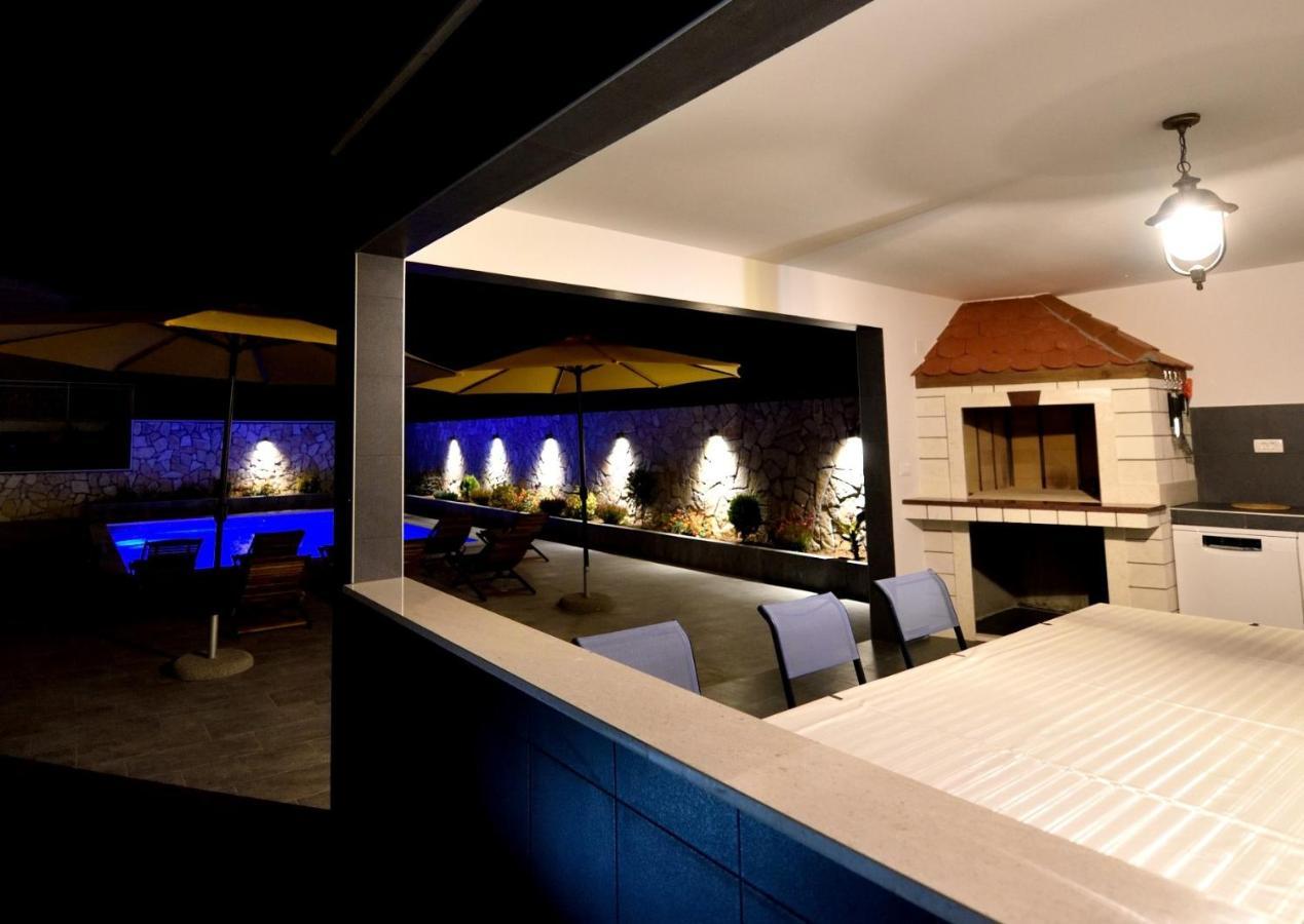 Apartments Care Donji Okrug  Екстериор снимка