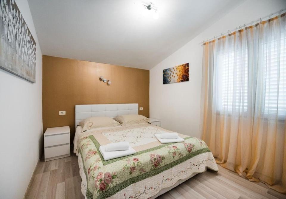 Apartments Care Donji Okrug  Екстериор снимка