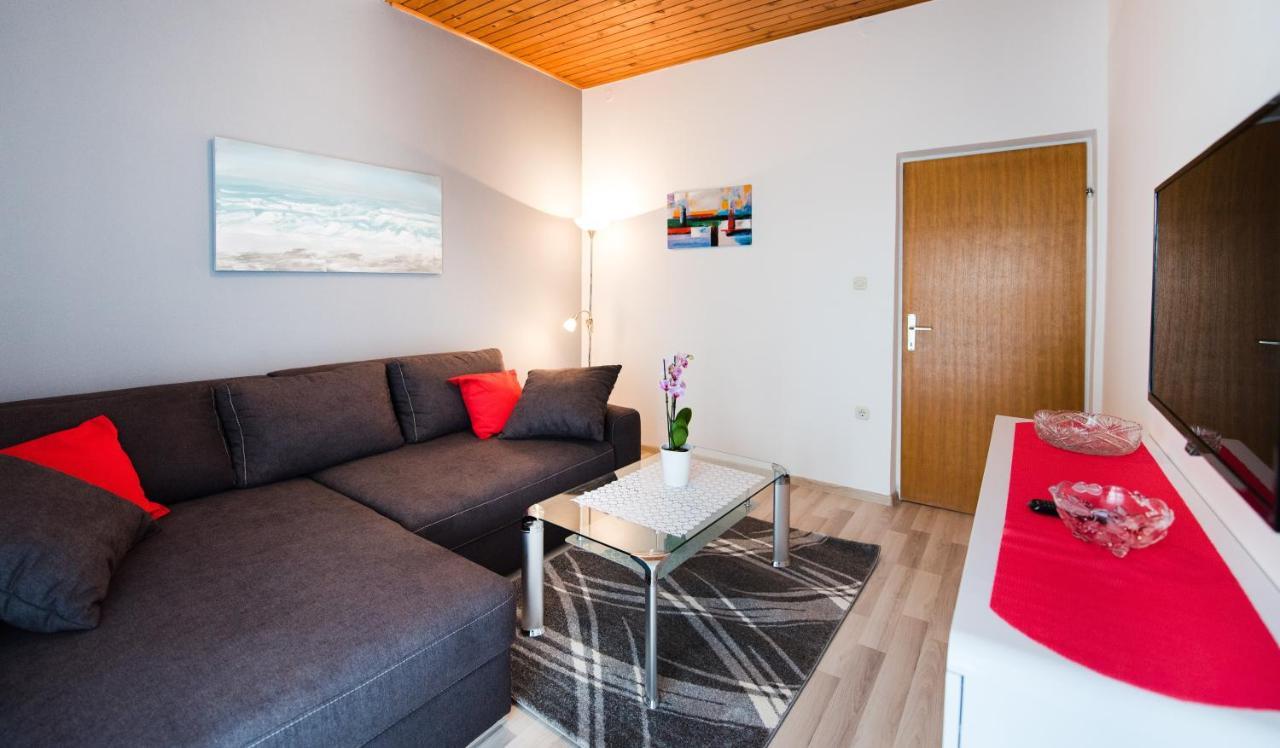 Apartments Care Donji Okrug  Екстериор снимка