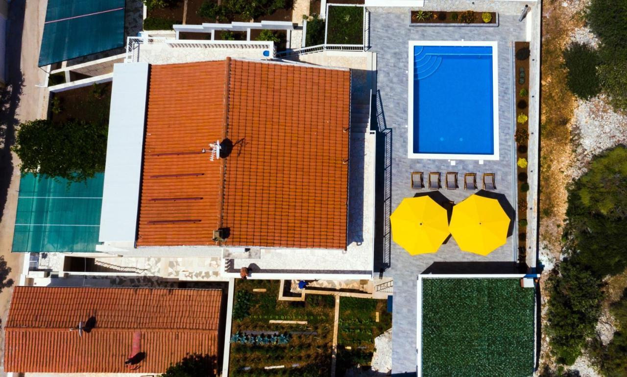 Apartments Care Donji Okrug  Екстериор снимка
